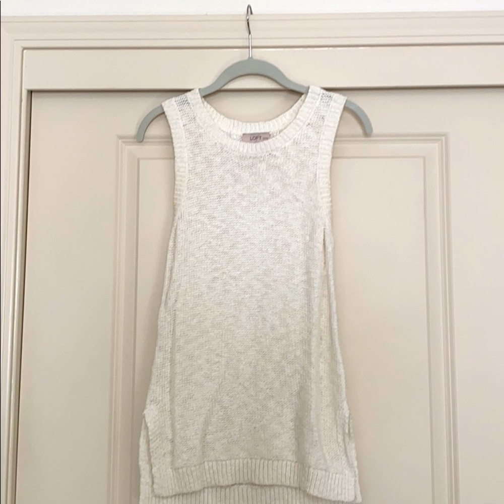 Sleeveless knit top